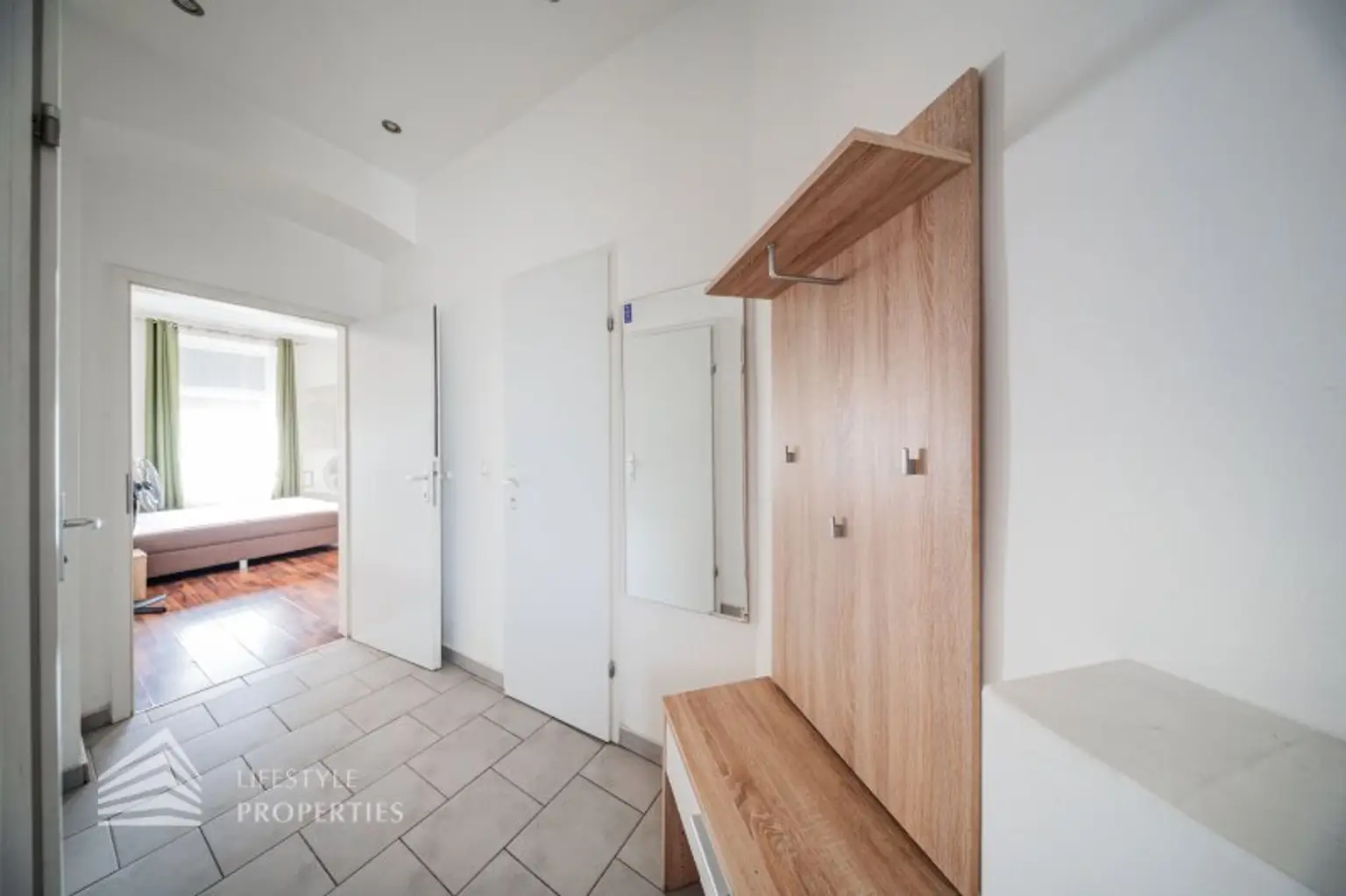 Helle, möblierte 2-Zimmer Wohnung, Nähe Kaiser-Franz-Josel Spital