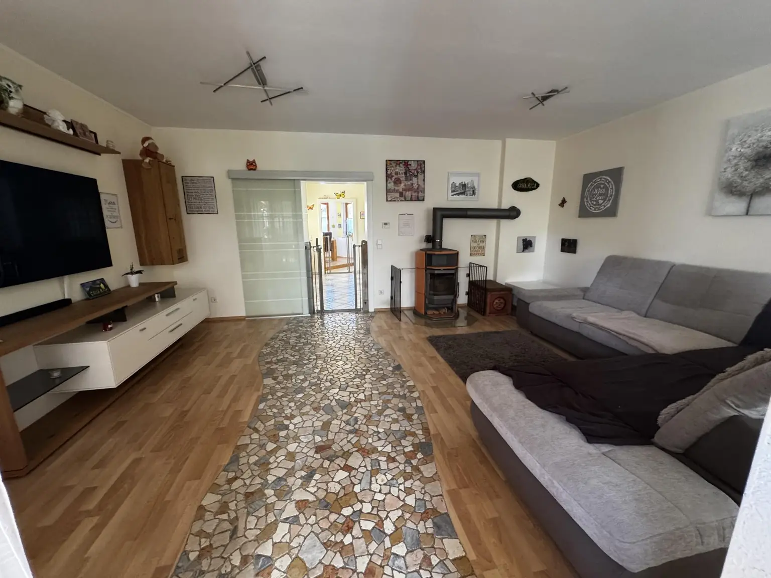 Ein ZUHAUSE zum Verlieben! Doppelhaushälfte mit Pooloase und ausgezeichneter Infrastruktur