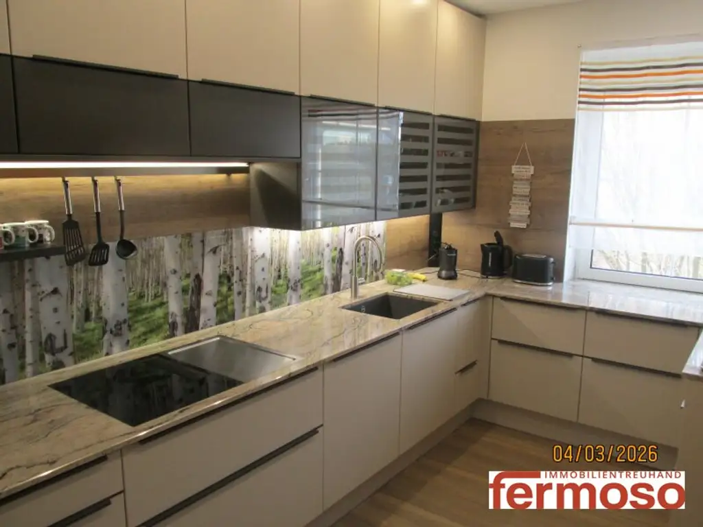 Traumhafter Bungalow vollunterkellert mit Fitness und Kino, perfekt und gepflegt mit wunderbaren Garten