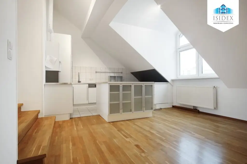 **NEU** Top ausgestattete 3-Zimmer DG-Maisonetten-Wohnung mit großzügiger TERRASSE und SAUNA! Perfekte Lage!!