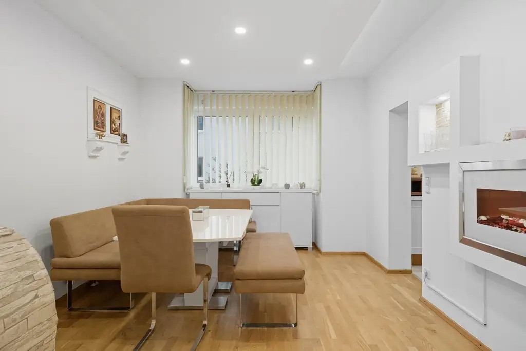 Neuwertige 4-Zimmer Wohnung mit Terrasse und Tiefgaragenplatz in Korneuburg!