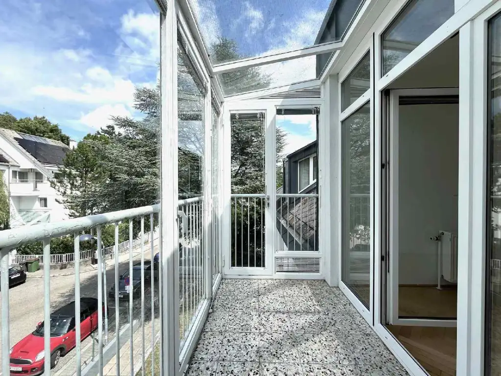 4 Zimmer Dachgeschoß mit Loggia und Grünblick
