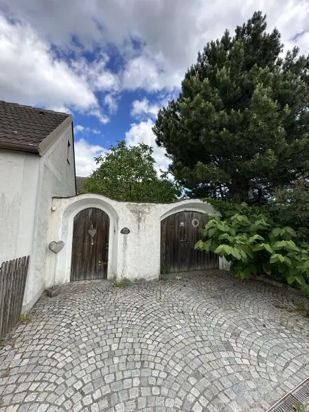 41.600 QM - Einzigartiges Anwesen mit Wohnhaus, Stallungen und großem Entwicklungspotenzial