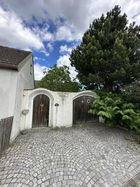 41.600 QM - Einzigartiges Anwesen mit Wohnhaus, Stallungen und großem Entwicklungspotenzial