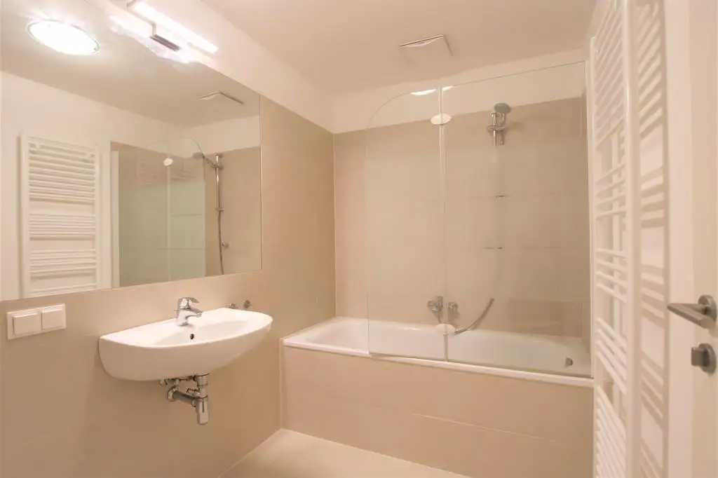 Modern, hell, großer Balkon und Alte Donau ums Eck! -2 Zimmer mit guter Anbindung