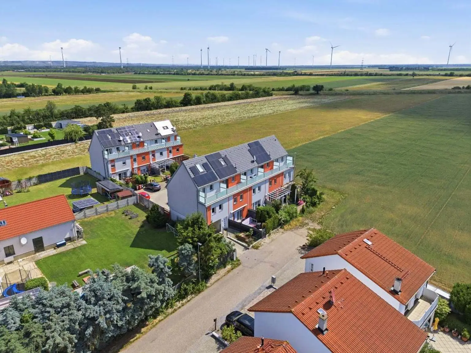 V | ++ NEU ++ Eck-Reihenhaus mit Garten, Terrassen & ZWEI Stellplätzen | Prima Service Immobilien