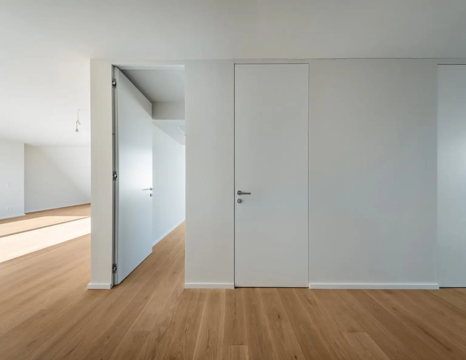 ESSENZ NO. 1 - Die neue Avantgarde des Wohnens - Luxuriöse 4-Zimmer-Wohnung mit Dachterrasse