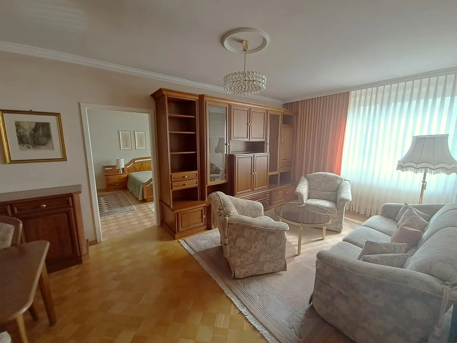 geräimiges Wohnzimmer