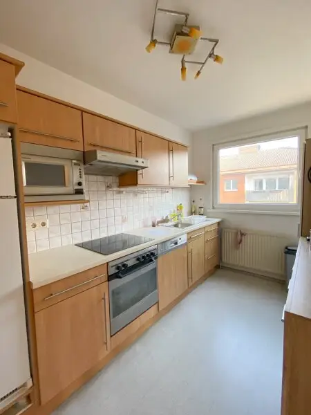 3er WG geeignet! 4-Zimmer Mietwohnung mit 5 m2 Terrasse! Inkl. Heizung und Warmwasser!