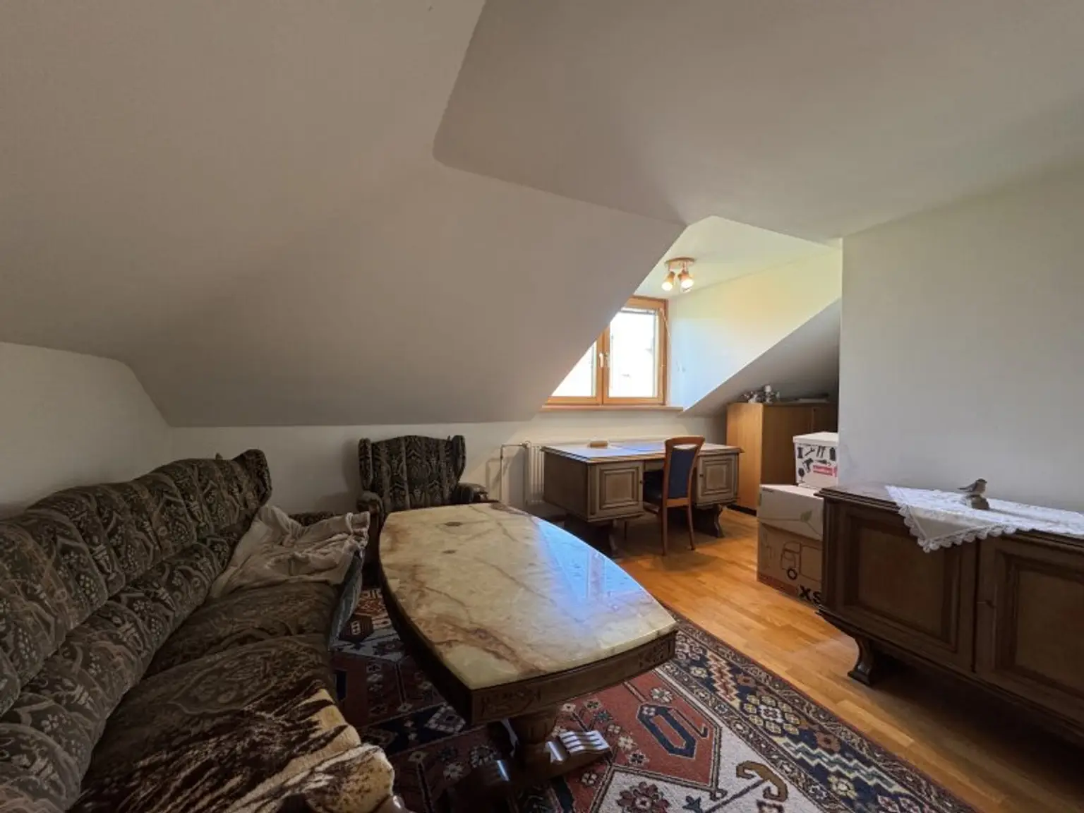 Kleines Einfamilienhaus mit Südterrasse und Garage
