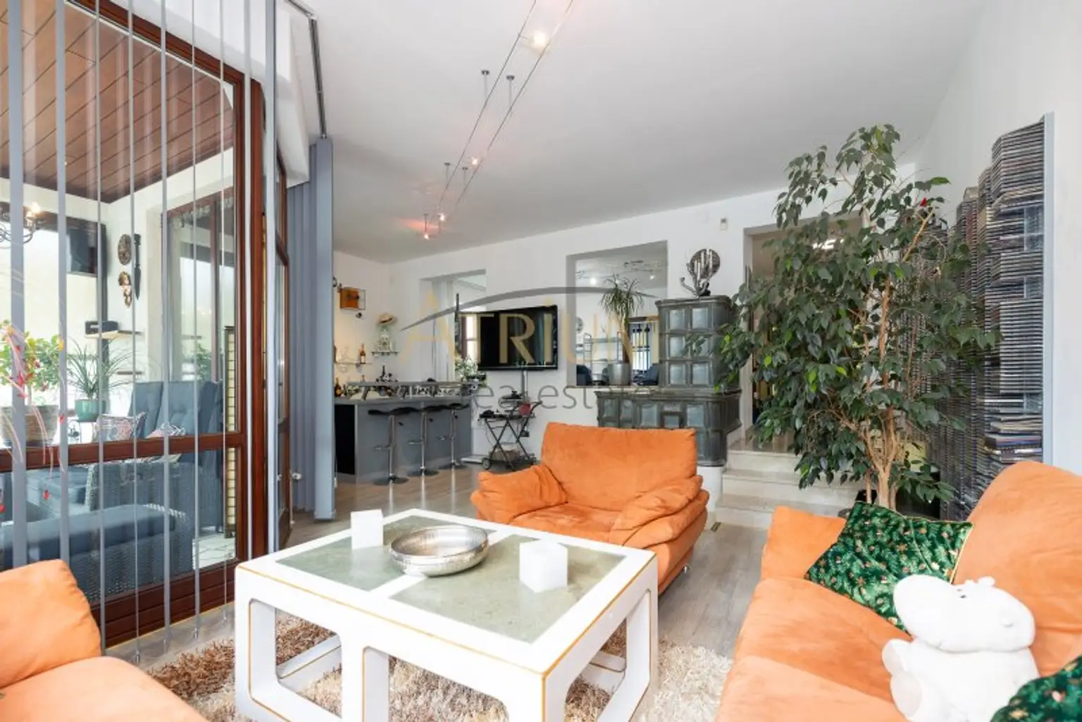 240m²  großes, modern aufgeteiltes 8 Zimmer Einfamilienhaus mit Garten und Pool in Gerasdorf bei Wien