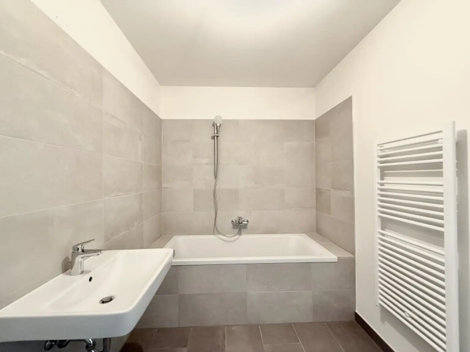 Schöne 2-Zimmer Wohnung mit en-suite Badezimmer! Exklusiver Neubau mit Erstbezug - PROVISIONSFREI