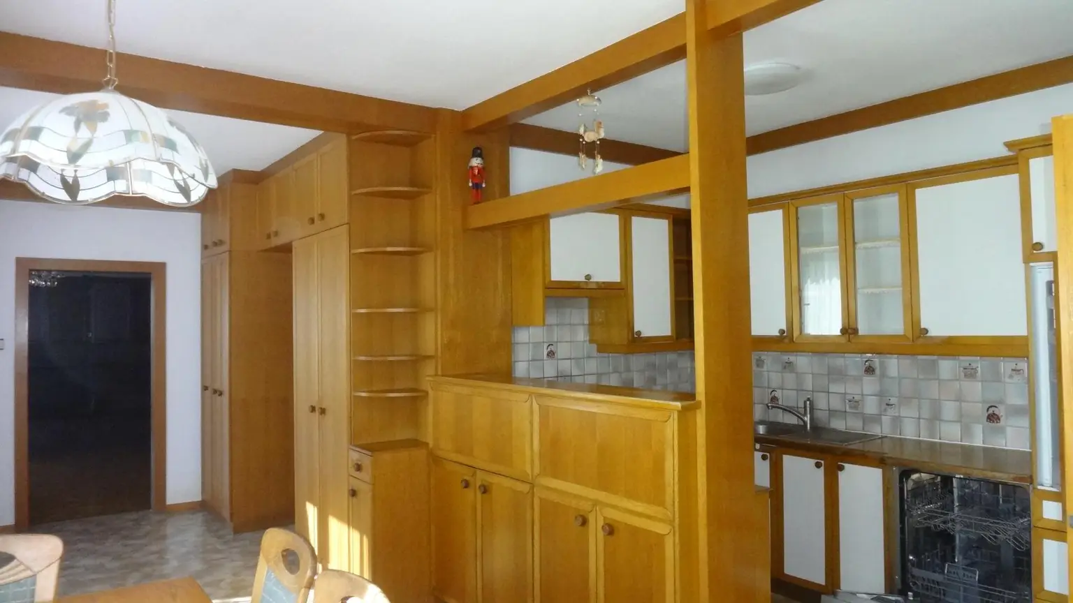 Esszimmer mit Küche