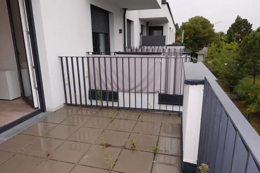 BALKON, HOFSEITIG, ZWEITBEZUG -2 Zimmer-Neubauwohnung