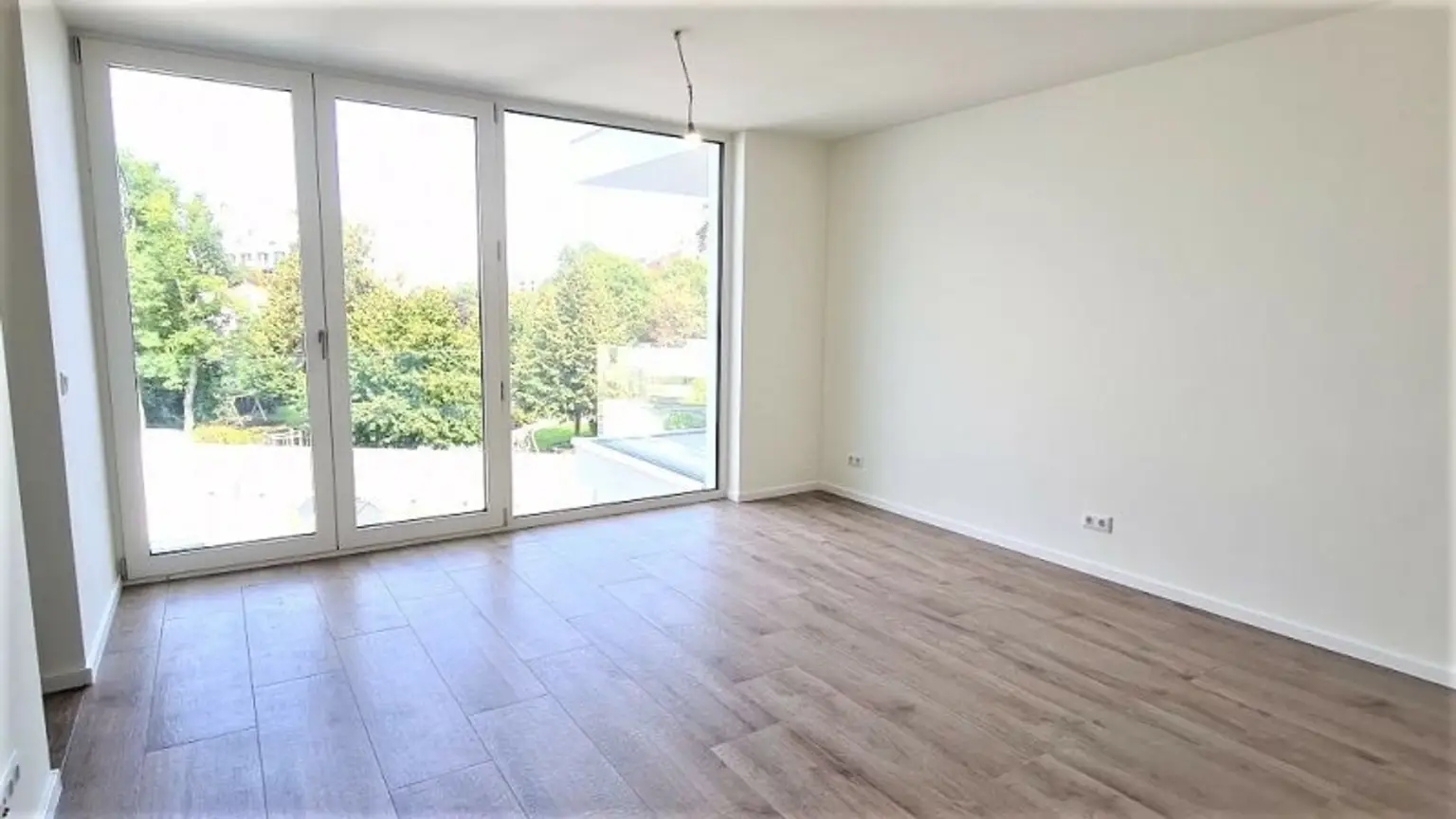 HOFRUHELAGE, JEDLESEE, 33 m2 Neubau, Einzelwohnraum, Komplettküche, Duschbad, Hofruhelage, 1. Liftstock, Anton-Bosch-Gasse