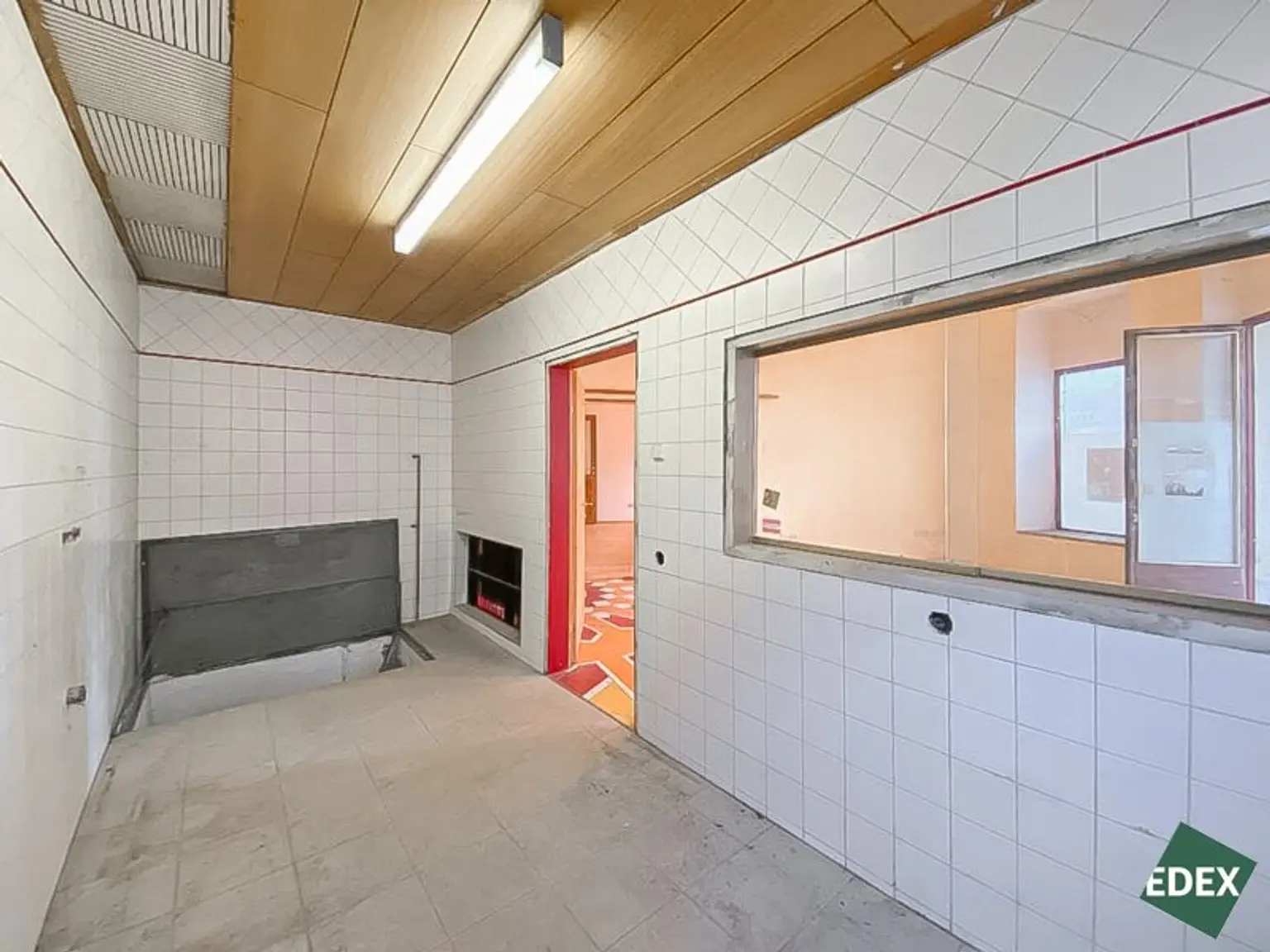 Freundliches Geschäftslokal in U-Bahn Nähe