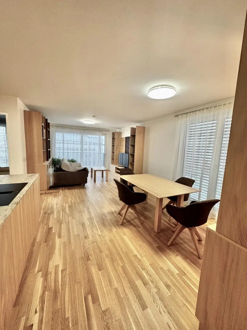 Schöne neuwertige Wohnung in Linz!!