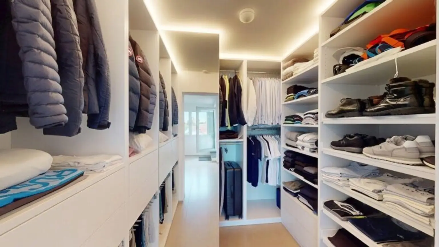 Ankleide Master-Bedroom