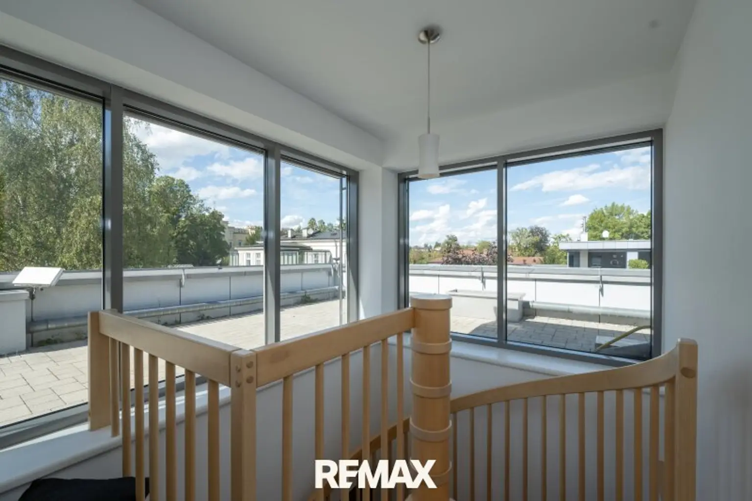 Treppenaufgang zur Dachterrasse