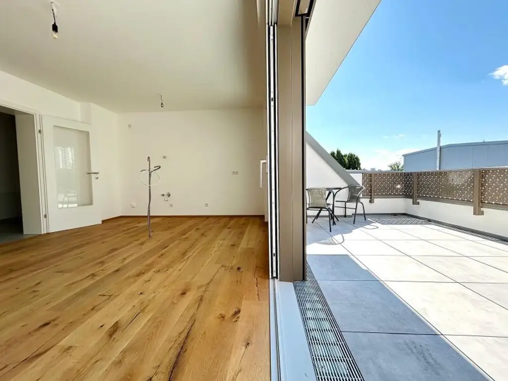 PROVISIONSFREI! Traumhafte Wohnung im DG - 2 Terrassen - Fitnessraum - PKW Stellplatz - Erstbezug nähe Donau