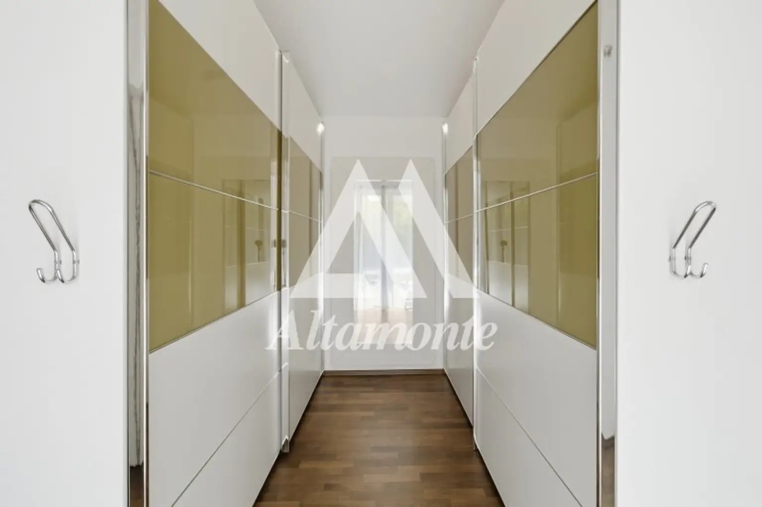 begehbarer Schrank EG