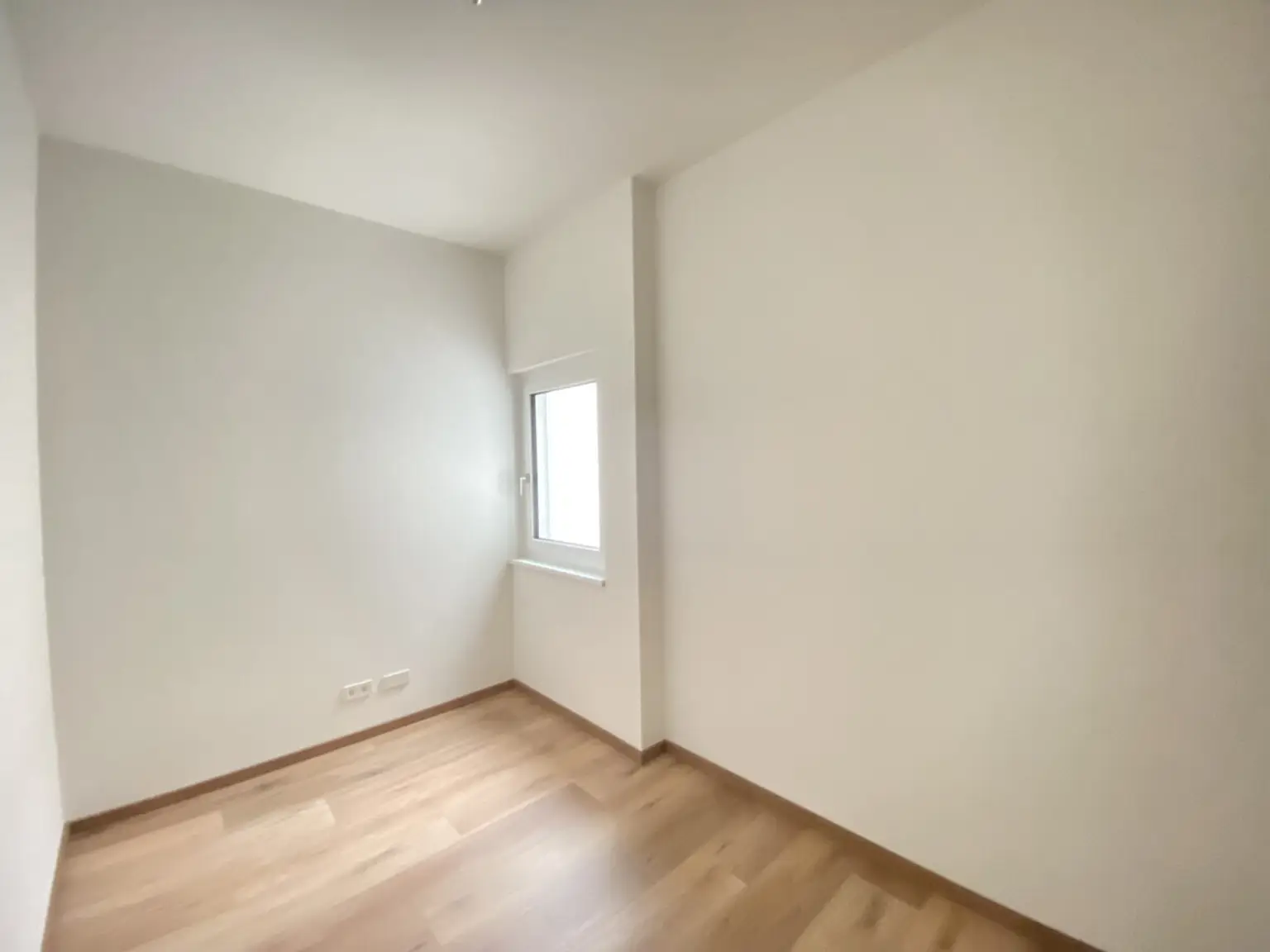ERSTBEZUG - Sonnige 3 Zimmerwohnung mit Dachterrasse - 2 bedroom Apartment with terrace