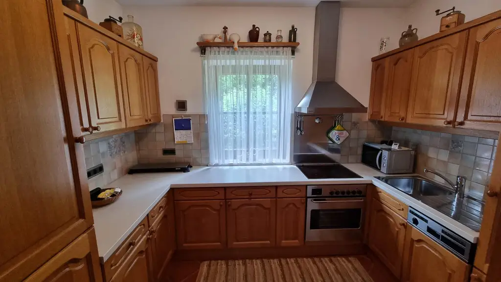 Gepflegter Bungalow mit großem Grundstück in Linsberg
