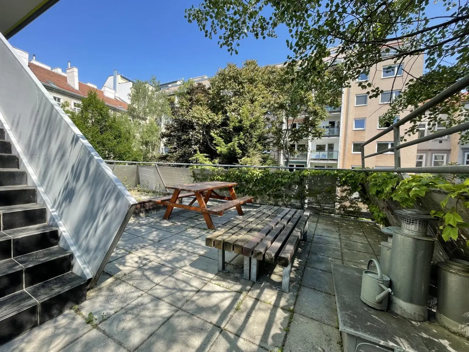 Ruhige Neubauwohnung im Architektenhaus + Blick ins Grüne // Ab Dezember!!