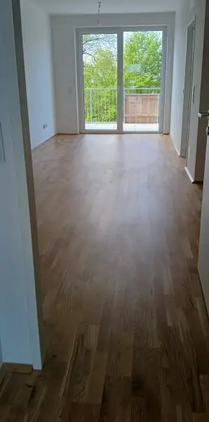 NEUBAU - ERSTBEZUG - Top 17 - Wunderschöne 2 Zimmerwohnung mit großem Balkon und eigenem Tiefgaragenplatz