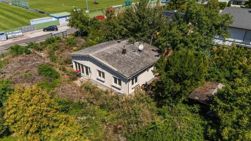 "SANIERUNGSPROJEKT MIT VIEL POTENZIAL | ca. 1.085 m² Grundstücksfläche | Ruhelage in Mitterndorf an der Fischa"