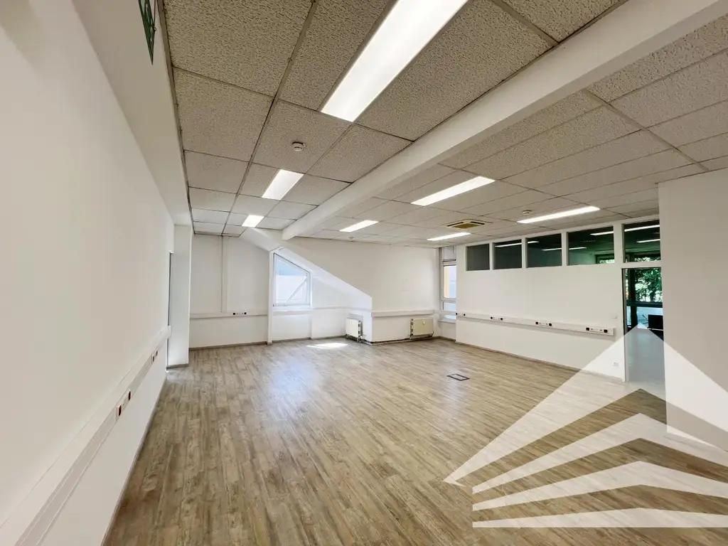 Ausbildungsräume und Büroräumlichkeiten auf 540 m² nähe Industriezeile!