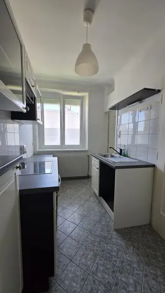Wohnen im grünen Hietzing: Charmante 2-Zimmer-Wohnung - 2.Stock OHNE Lift