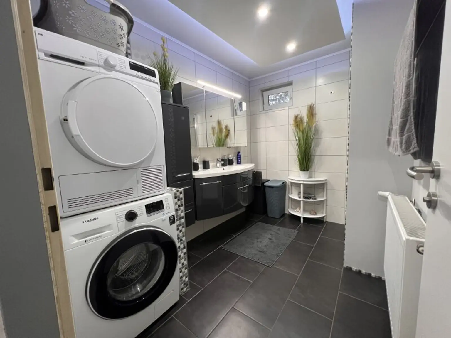 NOTVERKAUF !! Klein-Harras, renoviertes Multifunktionshaus, 30 Minuten von Wien Donaustadt