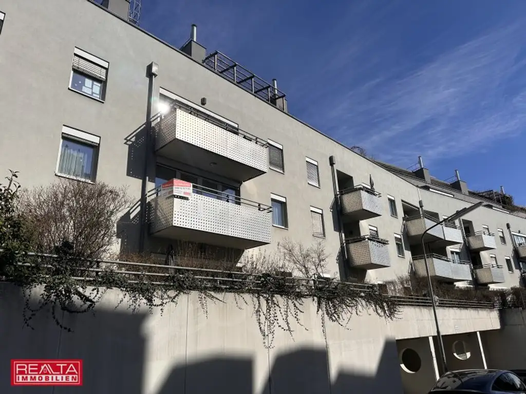 3-Zimmer-Wohnung mit Balkon, Pool und Gemeinschaftsgarten