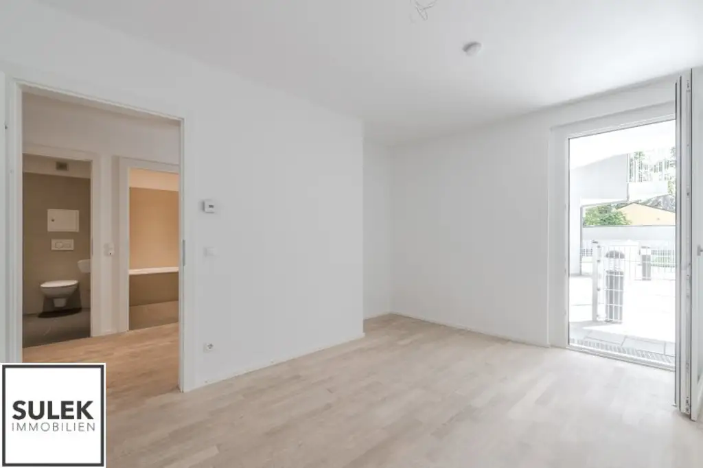 Ab Mitte Dezember  verfügbar ~ moderne 3 Zimmer Neubauwohnung mit Innenhof-Terrasse in beliebter Lage ~ Kaiserstraße U6 nähe!