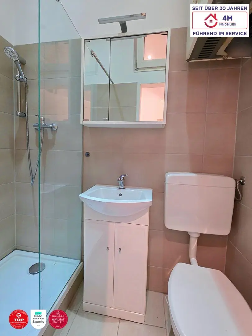 2 Zimmer Wohnung "modernisiert, sehr geringe BK, privater Garten und Abstellplatz"