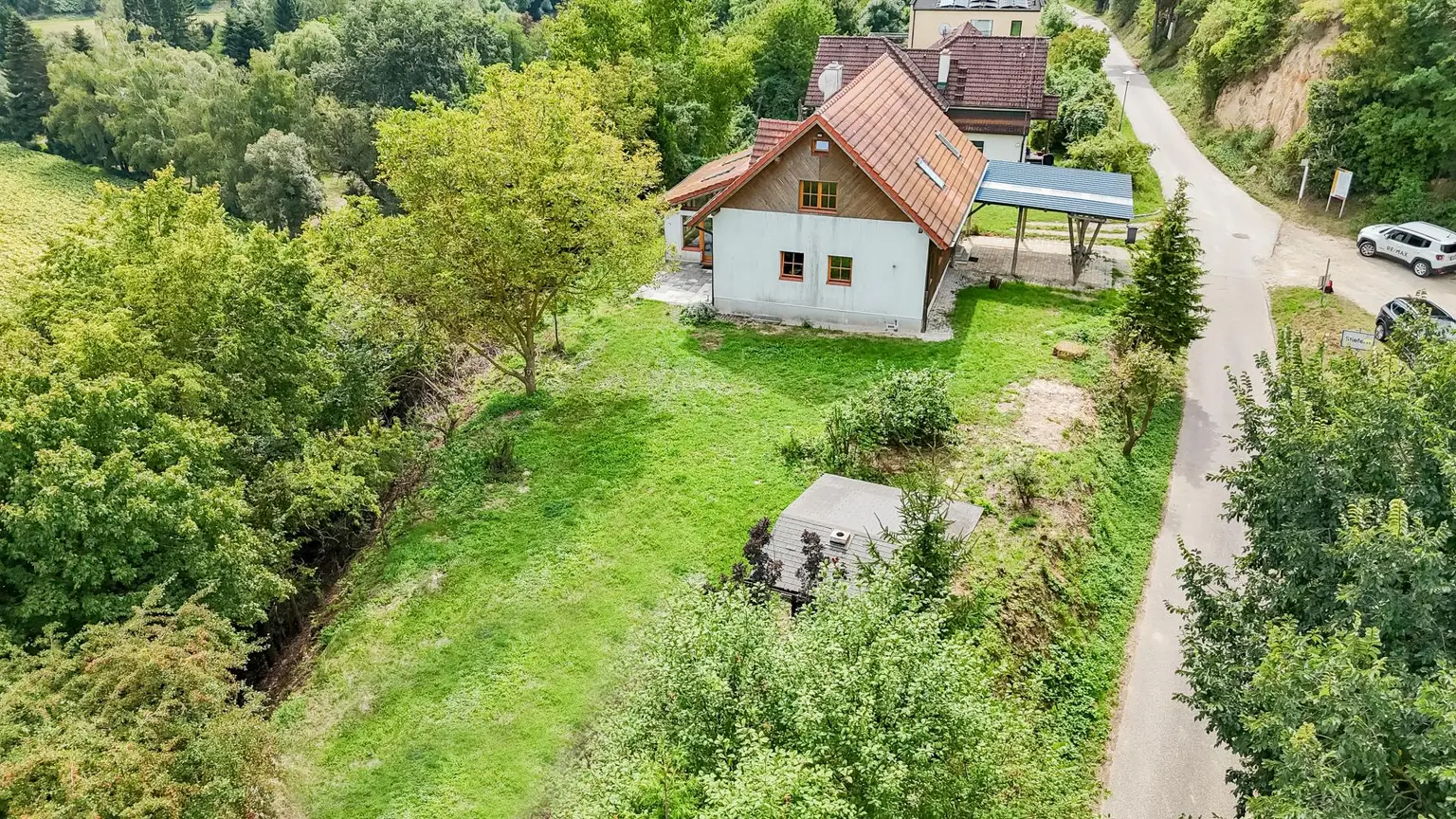 Blockhaus mit unverbaubarem Ausblick ins Kamptal
