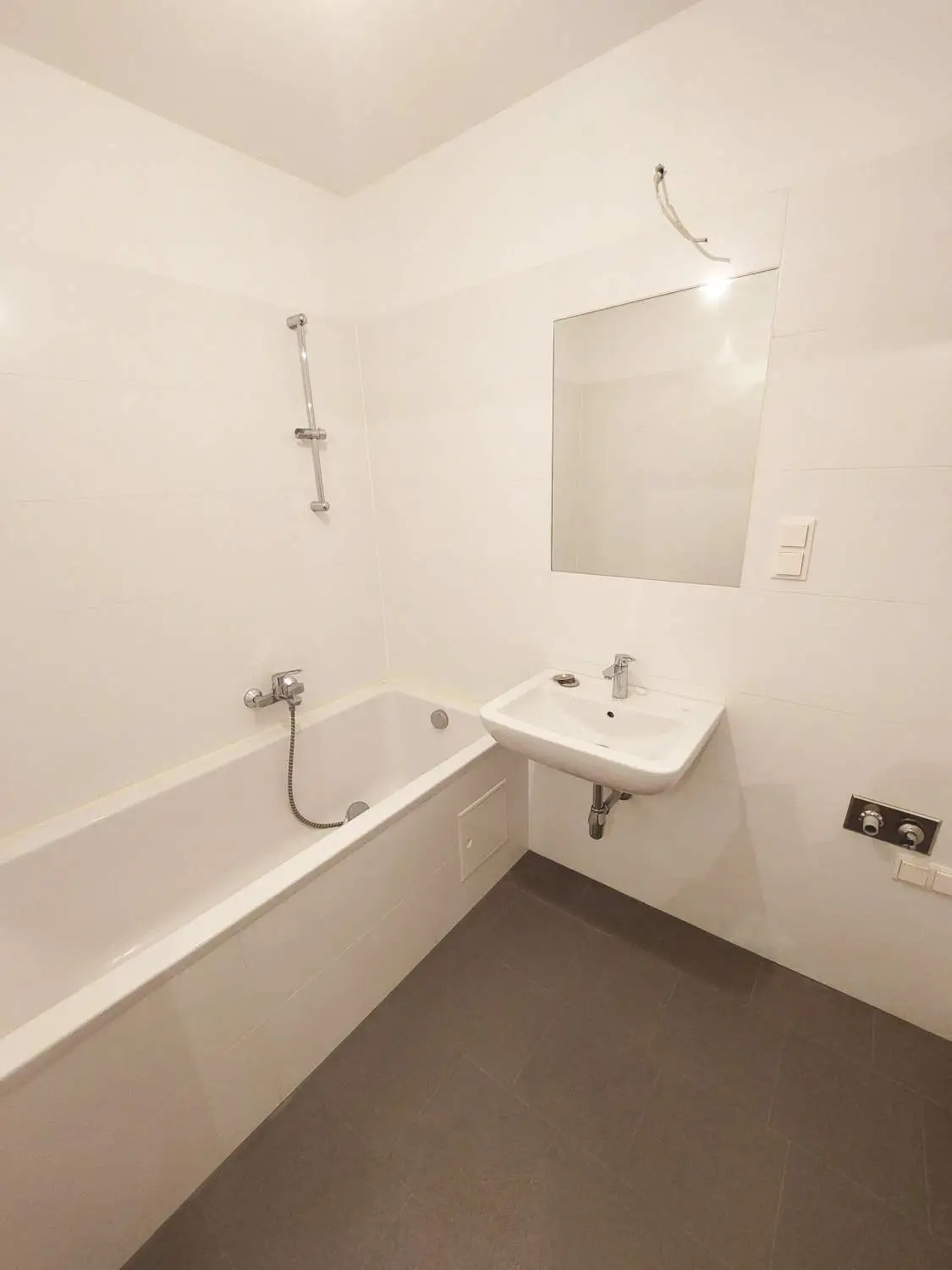 Q11 Leben in Simmering 
- Balkonwohnung mit 2 Zimmern nächst Lorystraße!