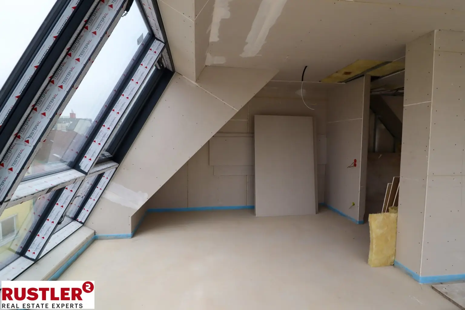 Altbaurenaissance mit Dachgeschossausbau- Nähe Kutschkermarkt