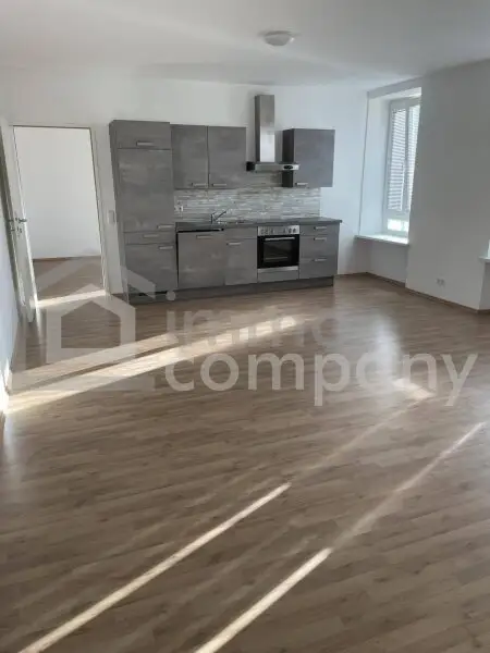 Renditeobjekt mit Potenzial: Zinshaus NÖ - 340m², vollsaniert,  großer Garten, 8 Stellplätze