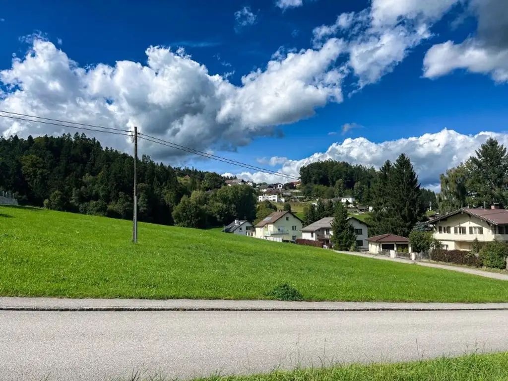 PROVISIONSFREI: Erstbezug in Aigen-Schlägl mit Garten, Balkon und Grünblick!