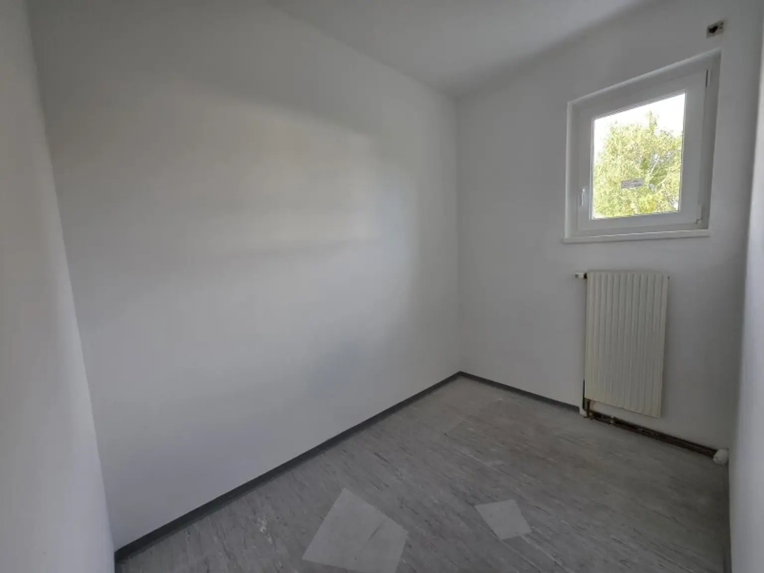 Willkommen in Ihrer GARTENWOHNUNG  3,5 ZIMMER -  inklusive KFZ-STELLPLATZ
