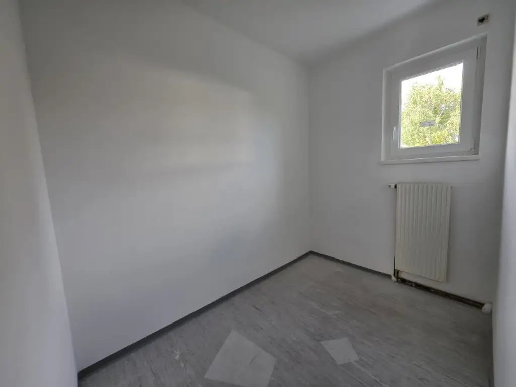 Willkommen in Ihrer GARTENWOHNUNG  3,5 ZIMMER -  inklusive KFZ-STELLPLATZ
