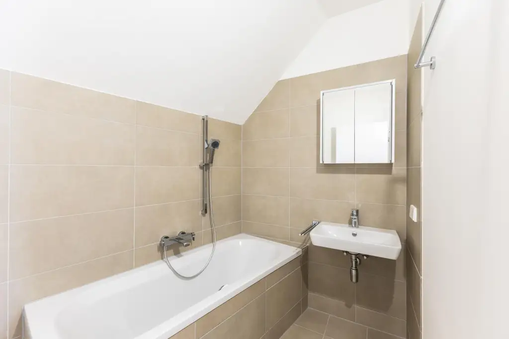 2-Zimmer-Dachgeschoßwohnung mit Terrasse