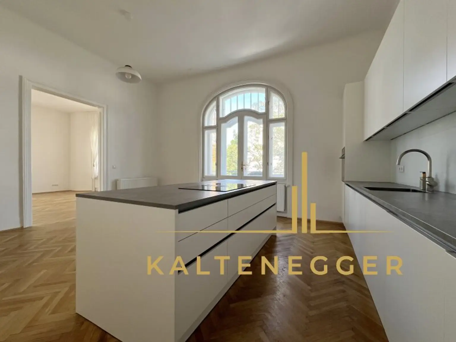 Weimarer Straße | 192,45 m² | 5 Zimmer | 3 Balkone | 2 Bäder | 10 Jahre befristete Vermietung