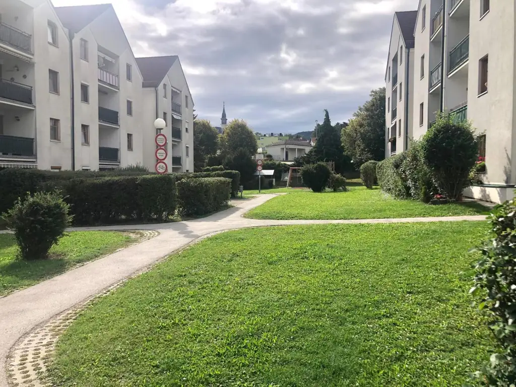 3-Zimmer Wohnung mit Loggia in zentraler Lage