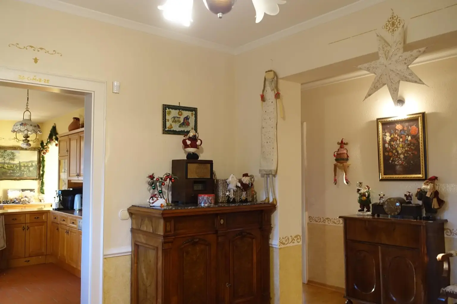 Vorraum Richtung Küche und Gang