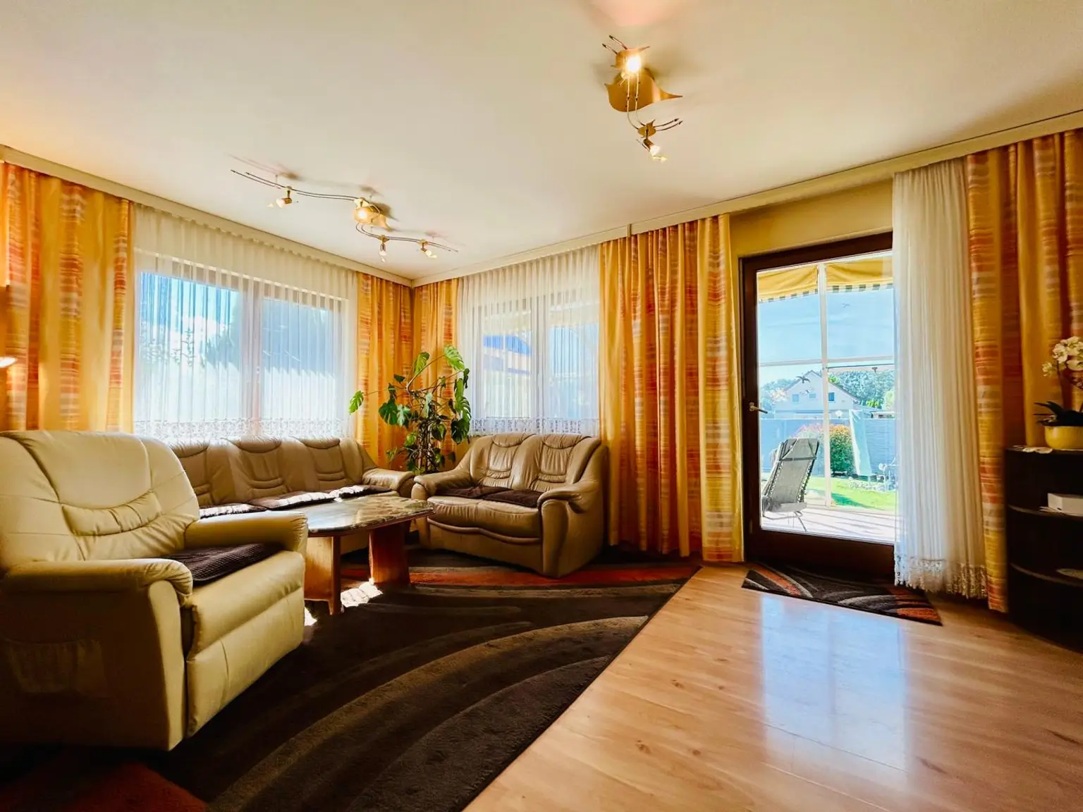 Der Familien-Bungalow! 5 Zimmer, Photovoltaik, toller Garten!