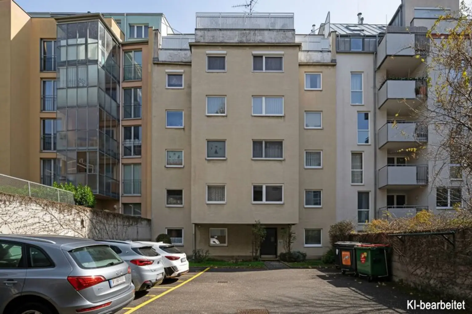 Westseitige Ansicht vom Innenhof