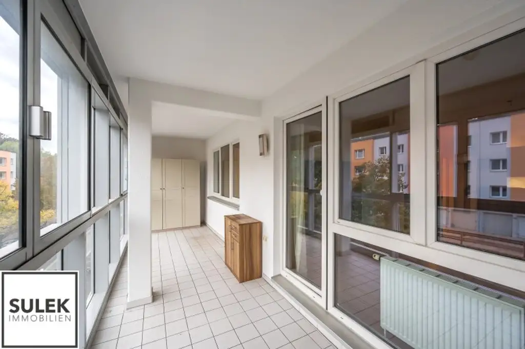 Gut geschnittene 4-Zimmer-Neubauwohnung mit großer Loggia - teilmöbliert - sofort beziehbar!